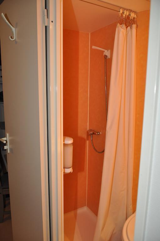 Hotel Lux Grenoble Room photo